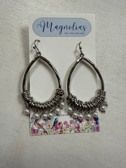 Pearl dangle earrings