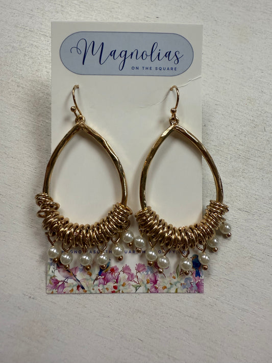 Pearl dangle earrings