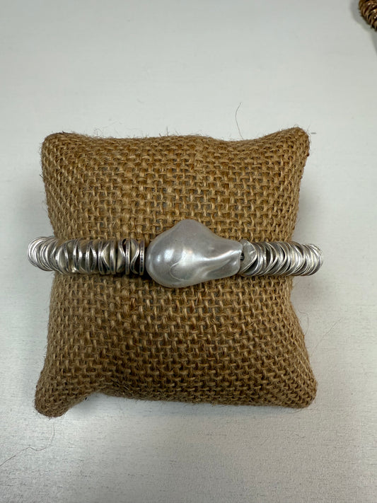 Unique Pearl Bracelet