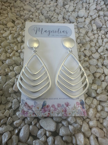 ARROWHEAD DANGLE STUDS