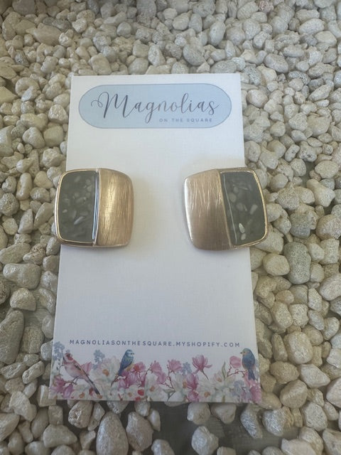 SPARKLE STONE STUDS