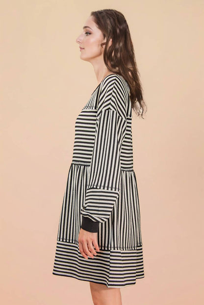 ND31917-Oversized Striped Casual Knit Mini Dress