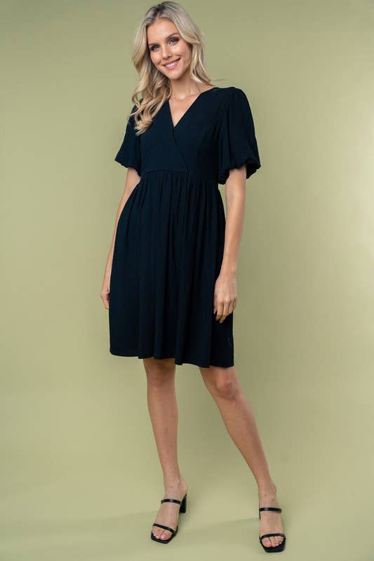 D90627 Short Sleeve Solid Woven Dress
