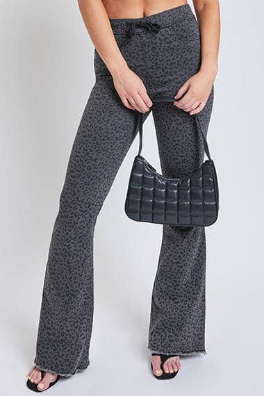 Flare Raw Hem Jogger Jeans-P74424
