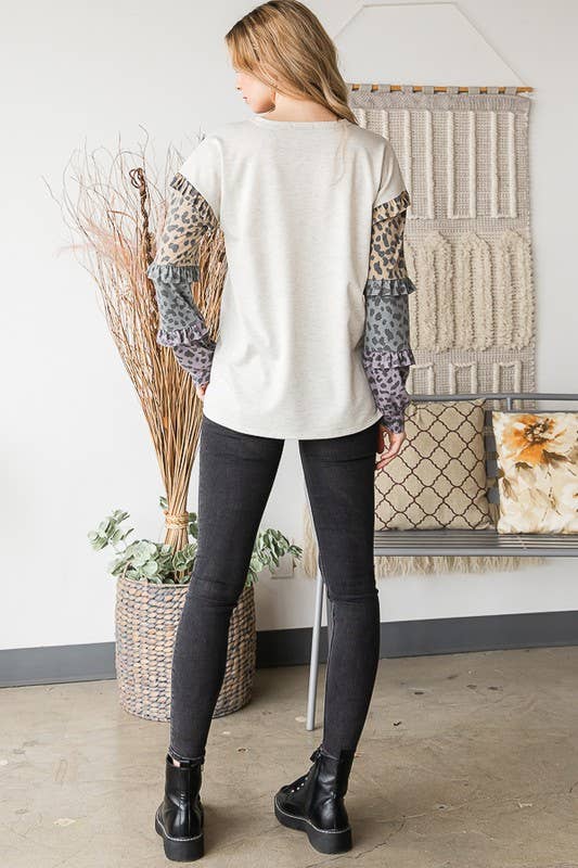 ET6877-10  SOLID COLOR BLOCK AND ANIMAL TOP WITH RUFFLED: OATMEAL / 2-2-2 (S-M-L)