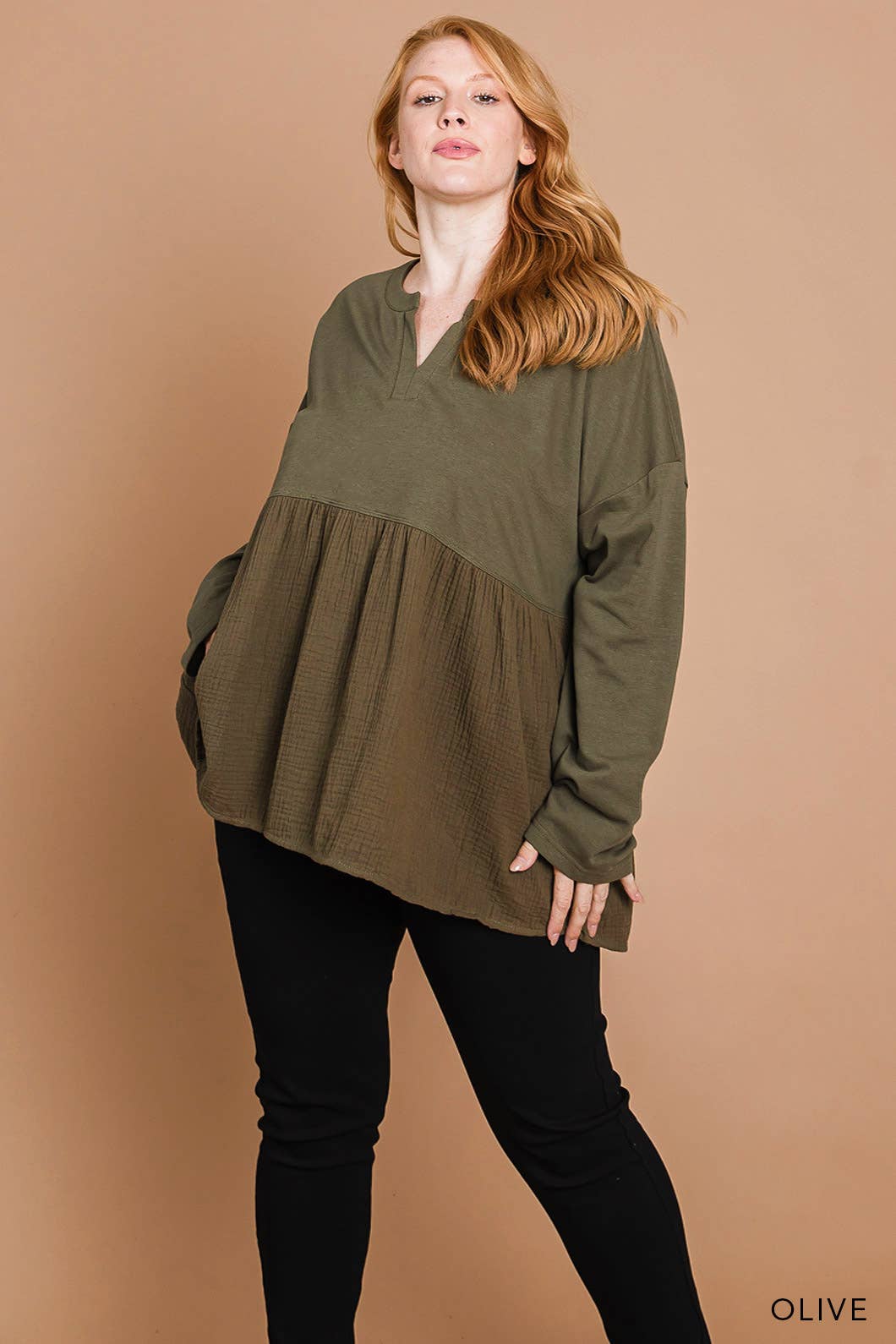 63225_CURVY - Classic Everyday Women's Ruffle Bottom Top