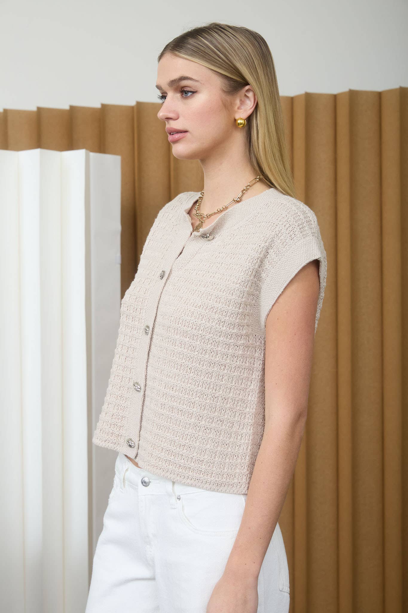 BUTTON HARDWARE DETAIL SHORT SLEEVE KNIT CARDIGAN