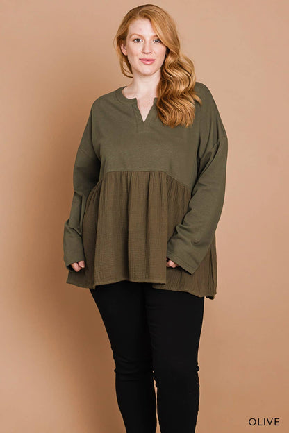 63225_CURVY - Classic Everyday Women's Ruffle Bottom Top