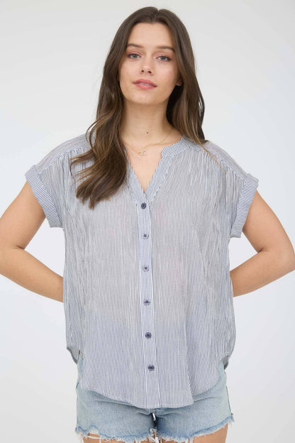 PINSTRIPE SHORT CUFF SLEEVE BUTTON DOWN SHIRT: CHAMPAGNE