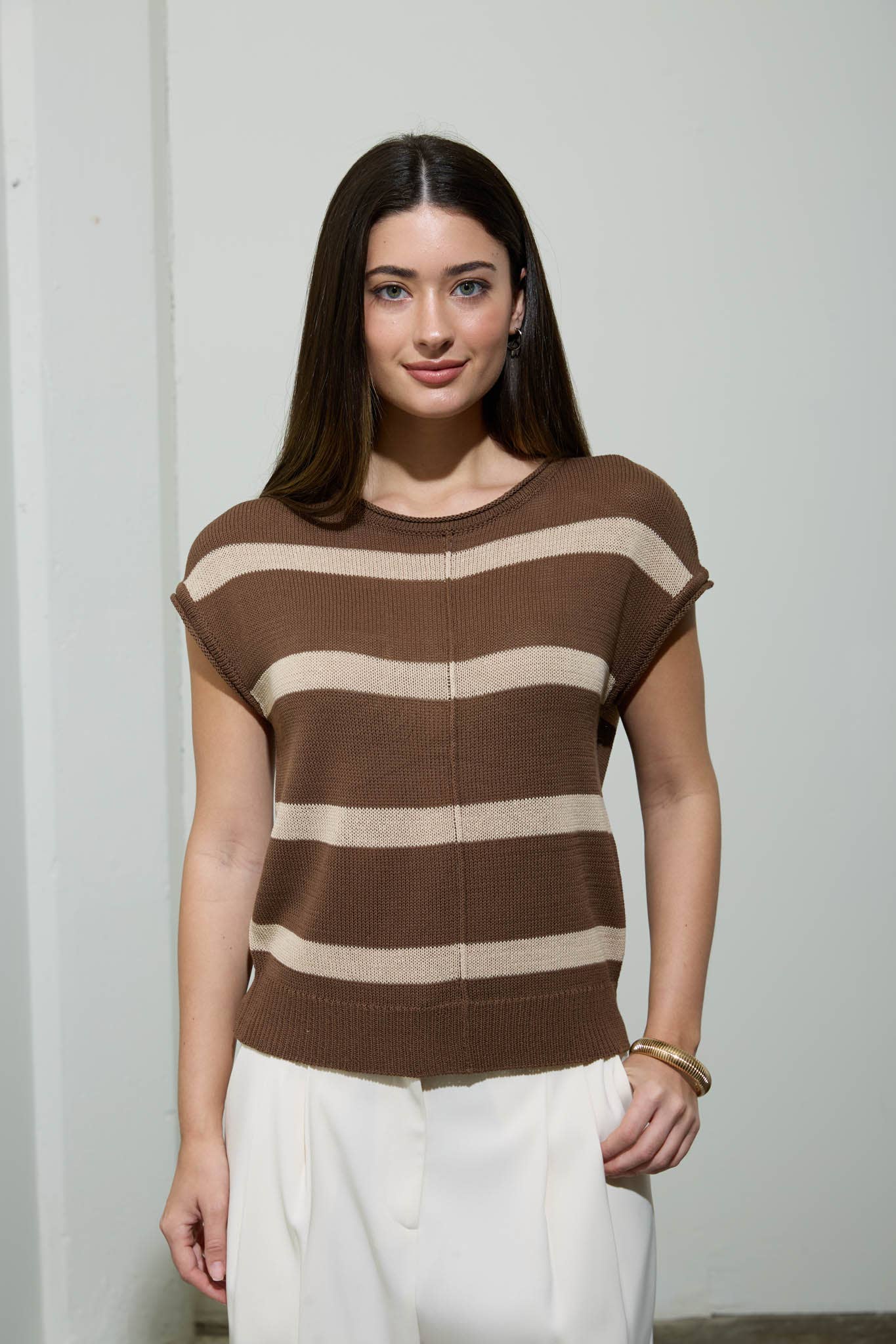 STRIPE FRONT SEAM SHORT SLEEVE SWEATER KNIT TOP