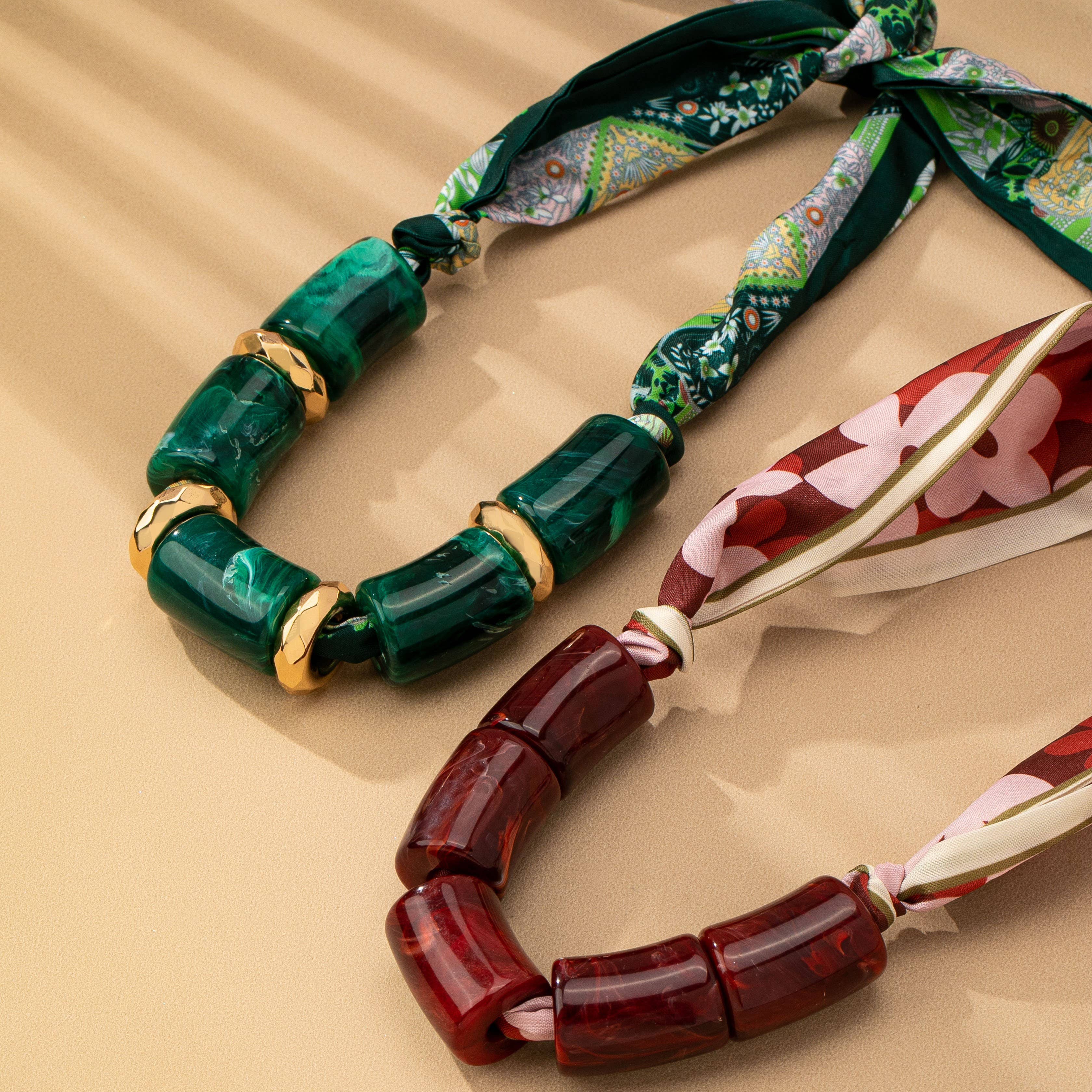 HANDMADE SCARF NECKLACE-CHUNKY MARBLE RESIN | 80N92488