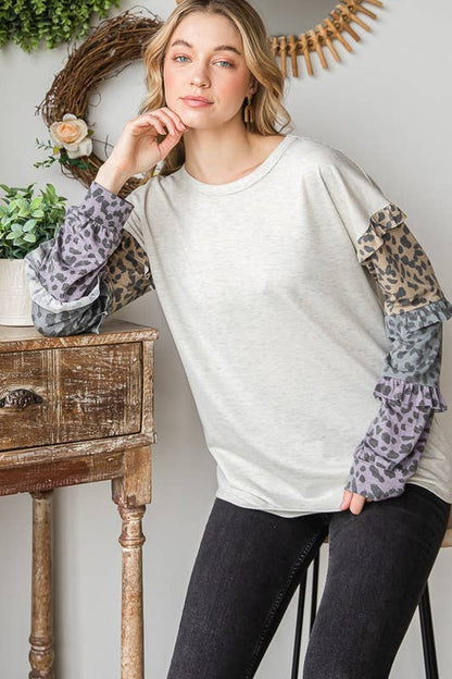 ET6877-10  SOLID COLOR BLOCK AND ANIMAL TOP WITH RUFFLED: OATMEAL / 2-2-2 (S-M-L)