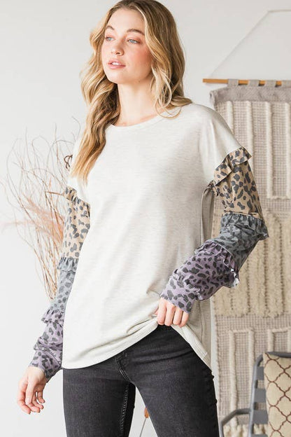 ET6877-10  SOLID COLOR BLOCK AND ANIMAL TOP WITH RUFFLED: OATMEAL / 2-2-2 (S-M-L)