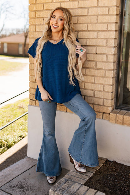 Round Neckline Crochet Poncho Sleeve Top: NAVY / S/M
