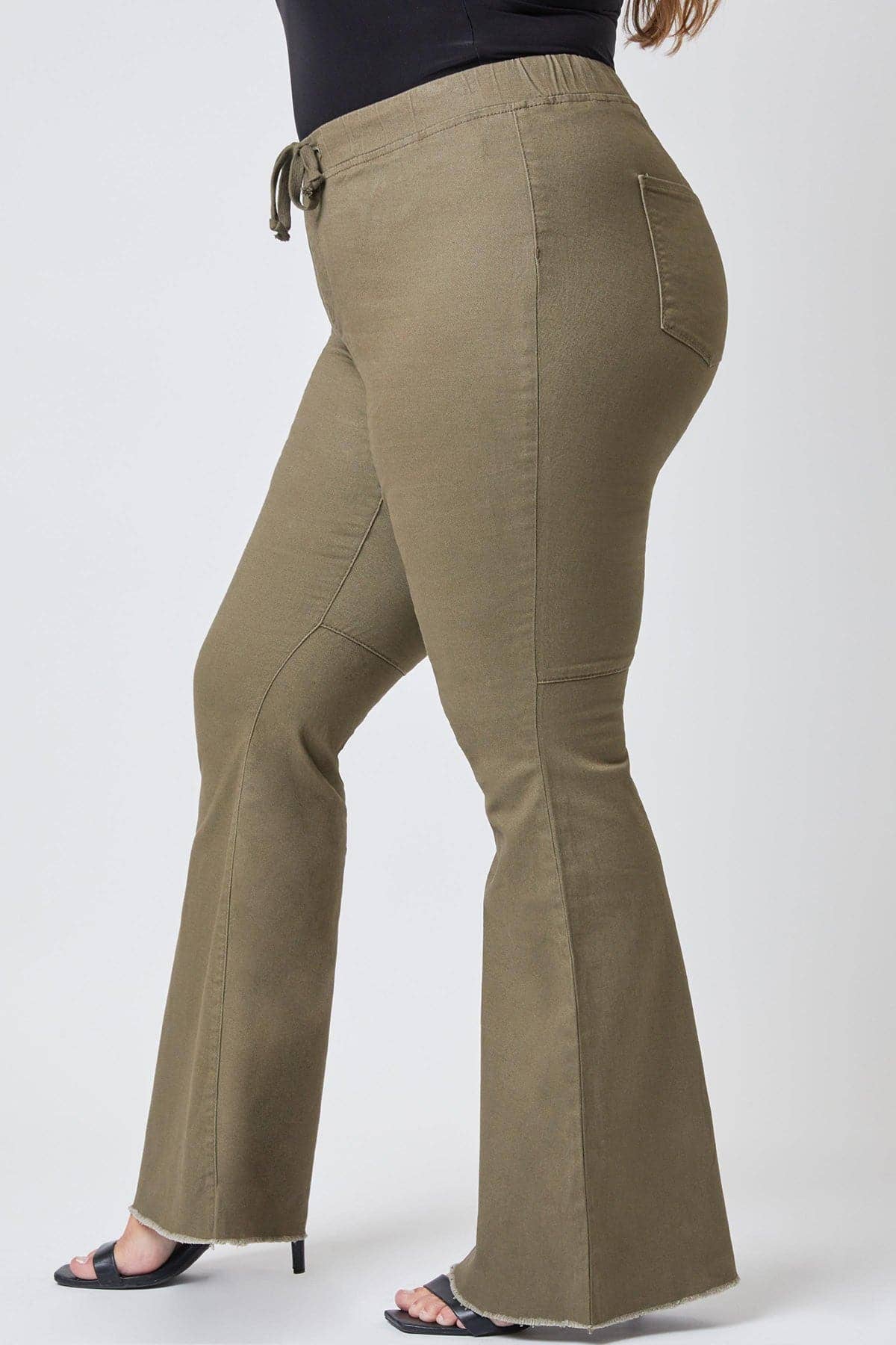 Plus Size Pull On Fray Hem Flare Jean-EP93721