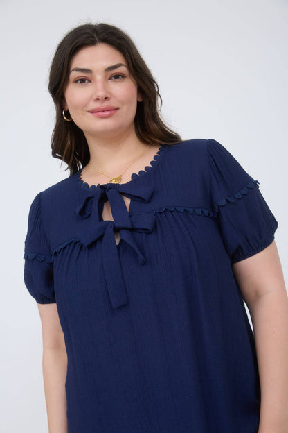 PLUS SCALLOP TRIM FRONT TIE DETAIL PUFF SLEEVE TOP: NAVY